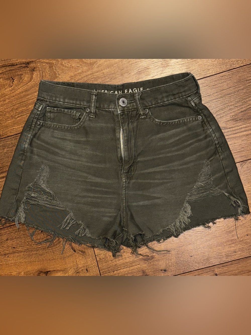 American Eagle Outfitters Highest Rise Mom Shorts - Olive Green Size 4